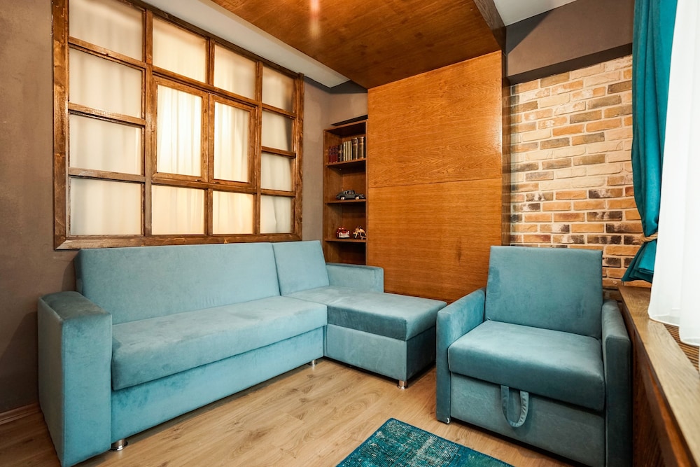 Cube Suitler - Image 37