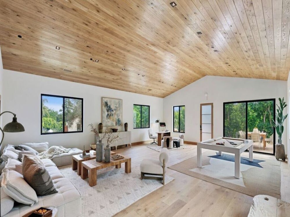 Lechusa - Secluded Creative Compound: Luxury 2-acre Estate w/ Studio & Pool