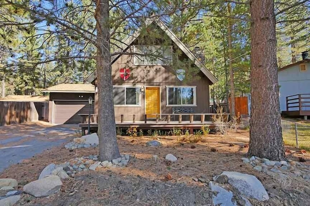 3542 Bobby Grey Circle 3 Bedroom Cabin by RedAwning