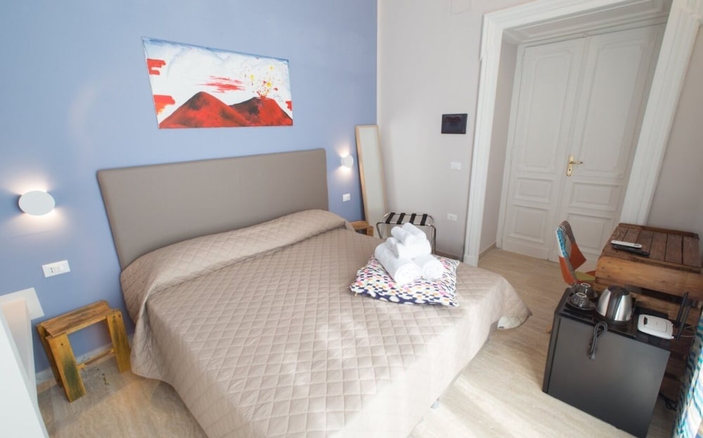B&B Le 4 Stagioni Dante's Suites by ClaPa Group Dislocated Hospitality