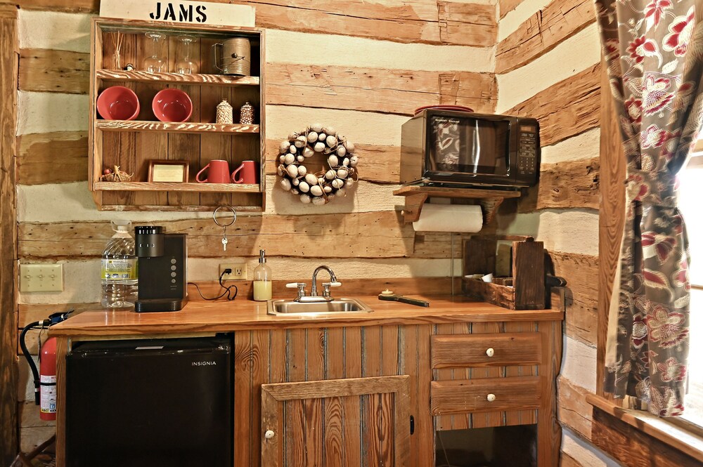 Ab Butler - Cumberland River 1 Bedroom Cabin by RedAwning view 5
