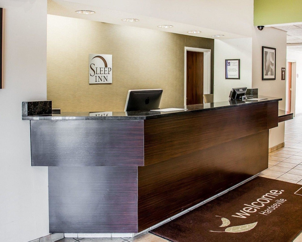 Sleep Inn Hardeeville - I-95 view 3