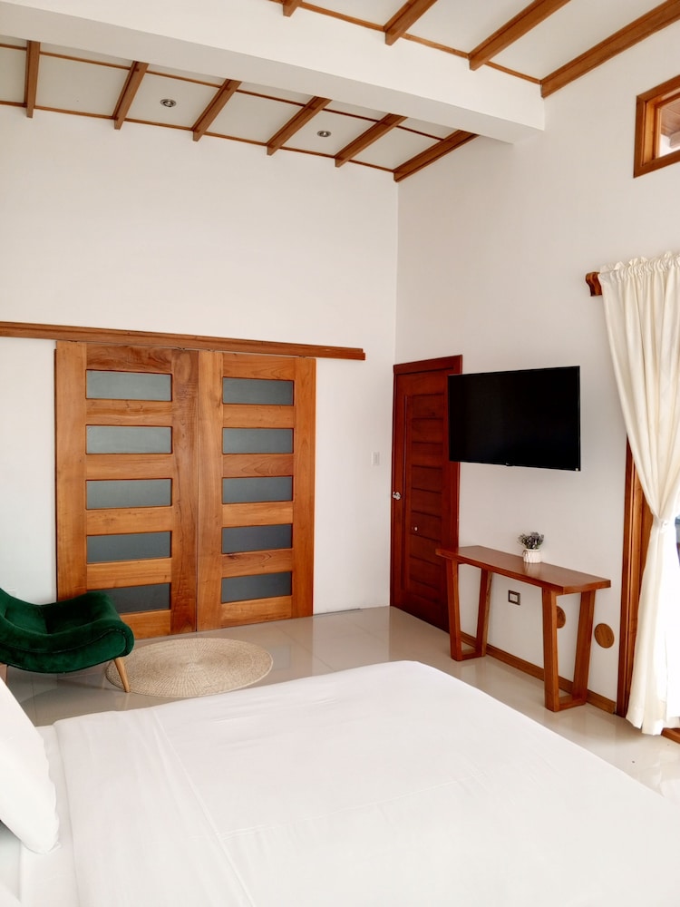 Galapagos Coliving Ecuador Casa Tuna