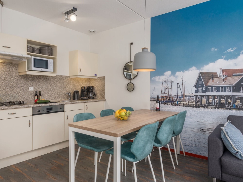 House in Volendam Near Marina view 3