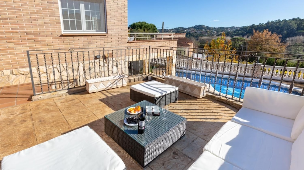 Sotet in Vidreres With 4 Bedrooms and 2 Bathrooms