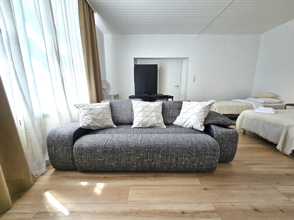 Airport Messe Apartments