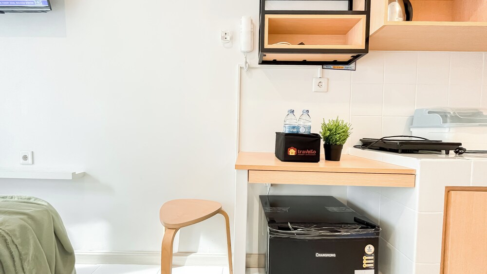 Minimalist Look Studio Near Tokyo Hub At Tokyo Riverside Pik 2 Apartment