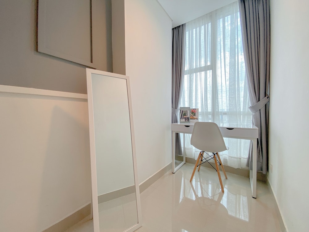 Good Choice and Homey 2BR Apartment Tamansari Iswara