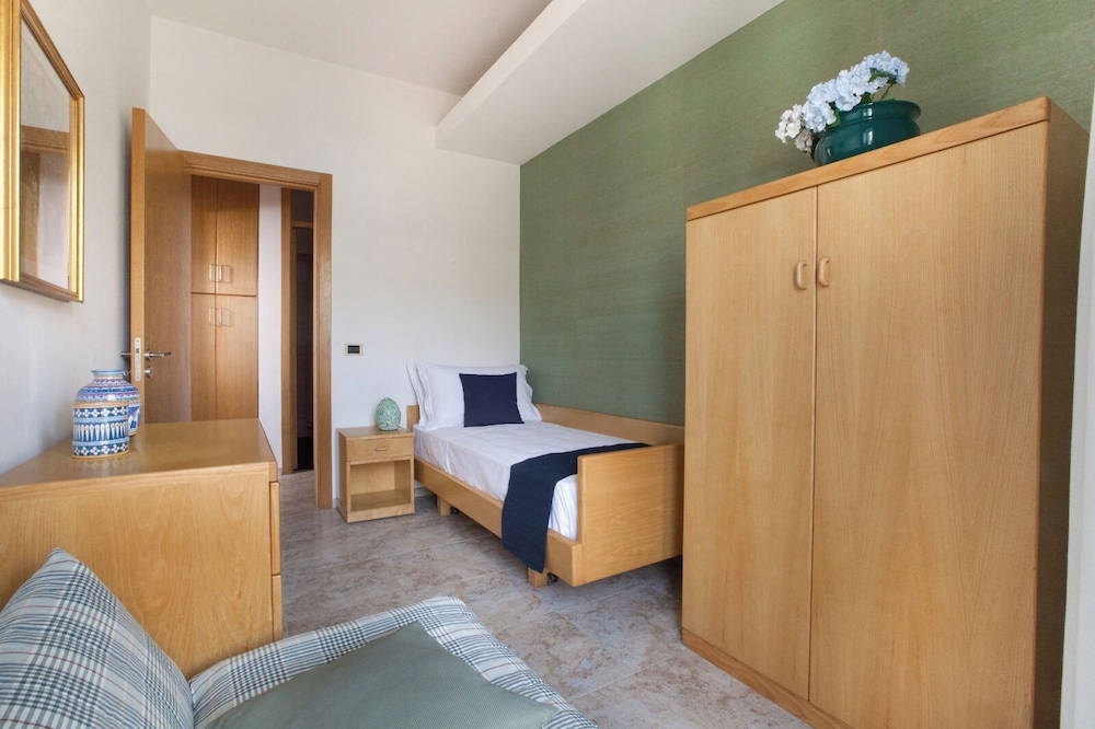New Family 3 Bedrooms House In Sorrento