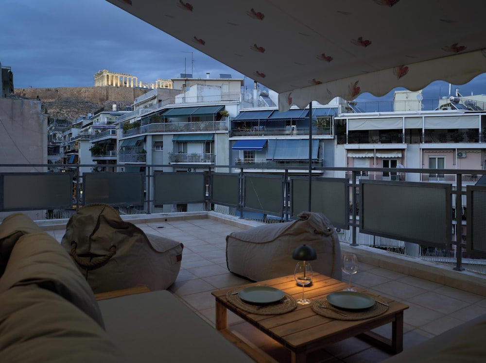 Acropolis Penthouse Project