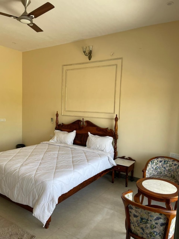 Elan Jawai Resort & Wildlife