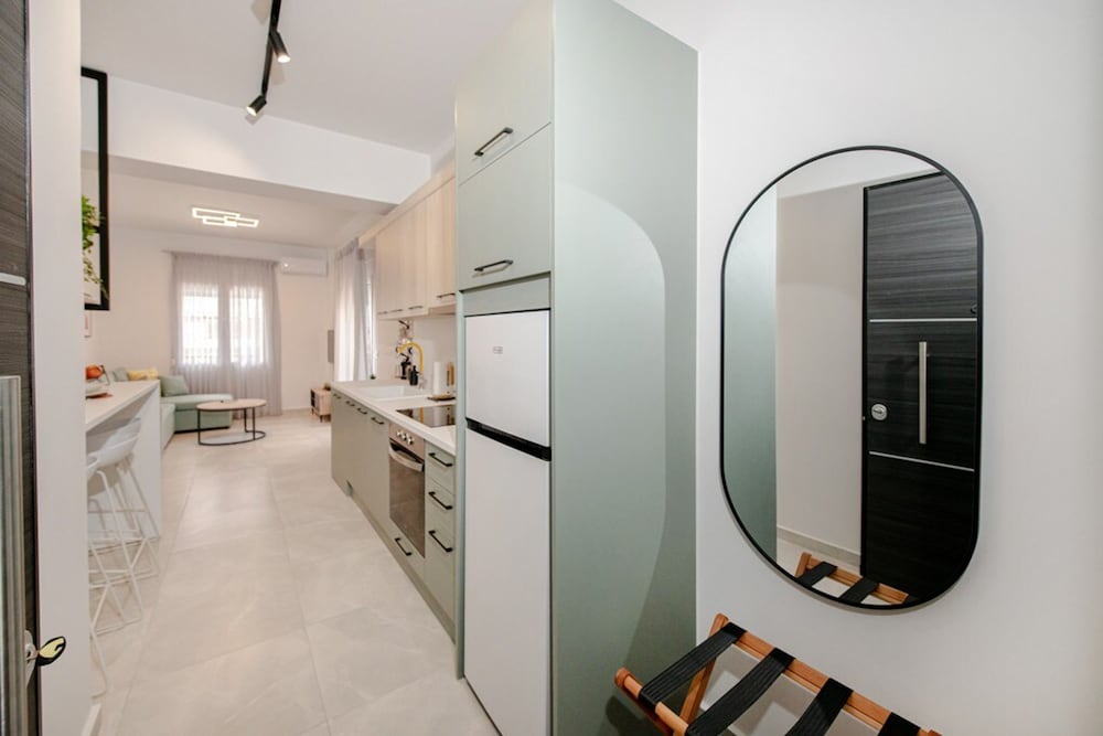 Minimal Chic Retreat Suite