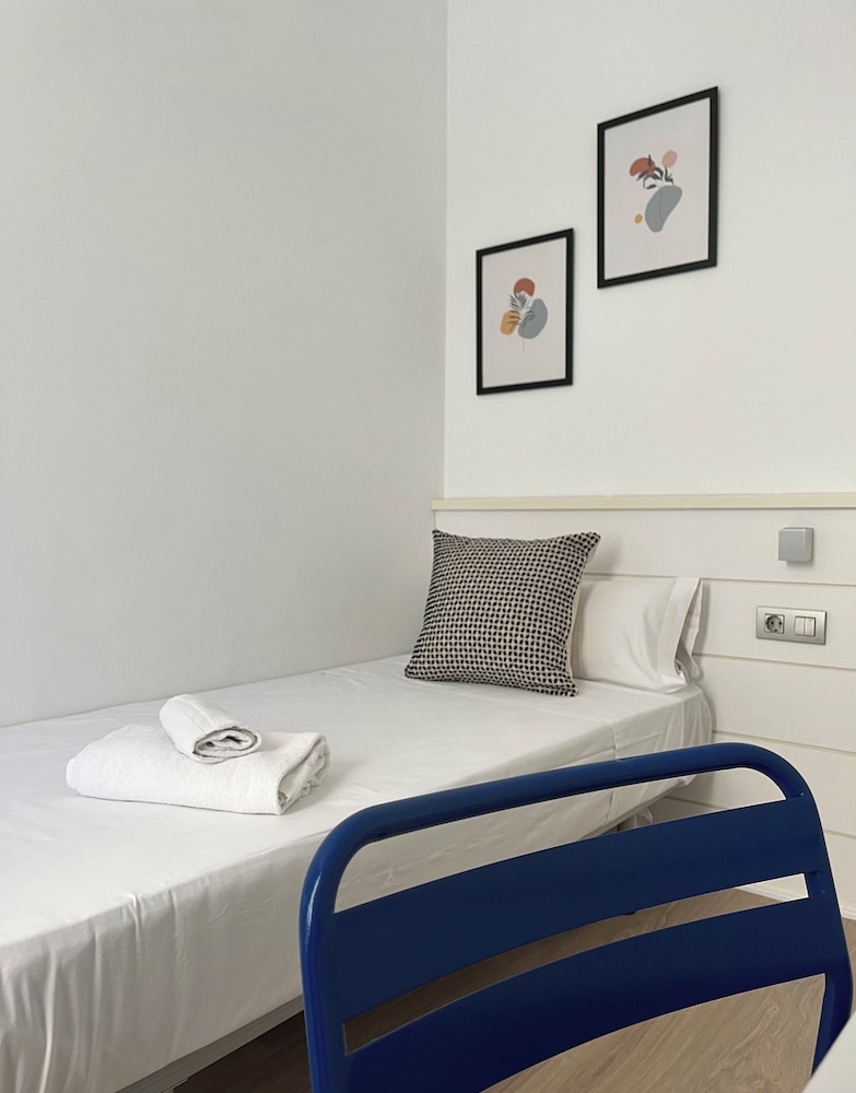 Apartamentos Express by gaiarooms