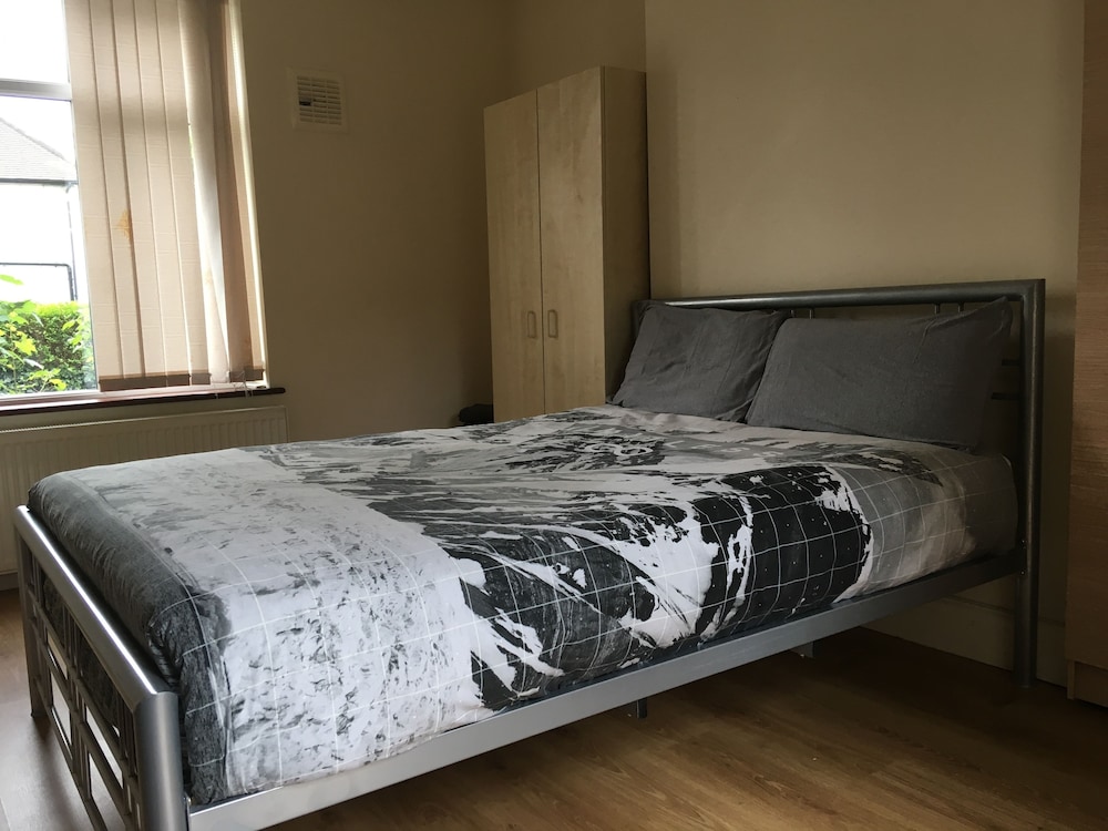 Noel House photo 2
