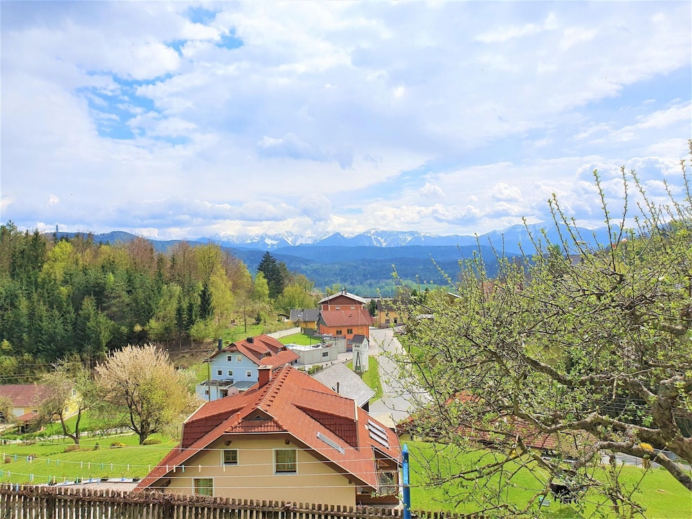 Apartment by Worthersee With Pool