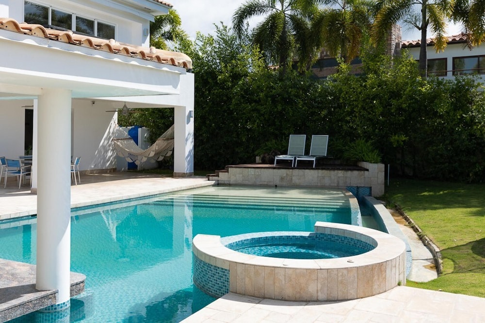 Villa Serenidad by Acomodo