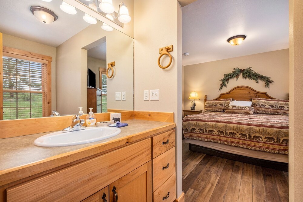 Solitude Condos - Estes Park CO