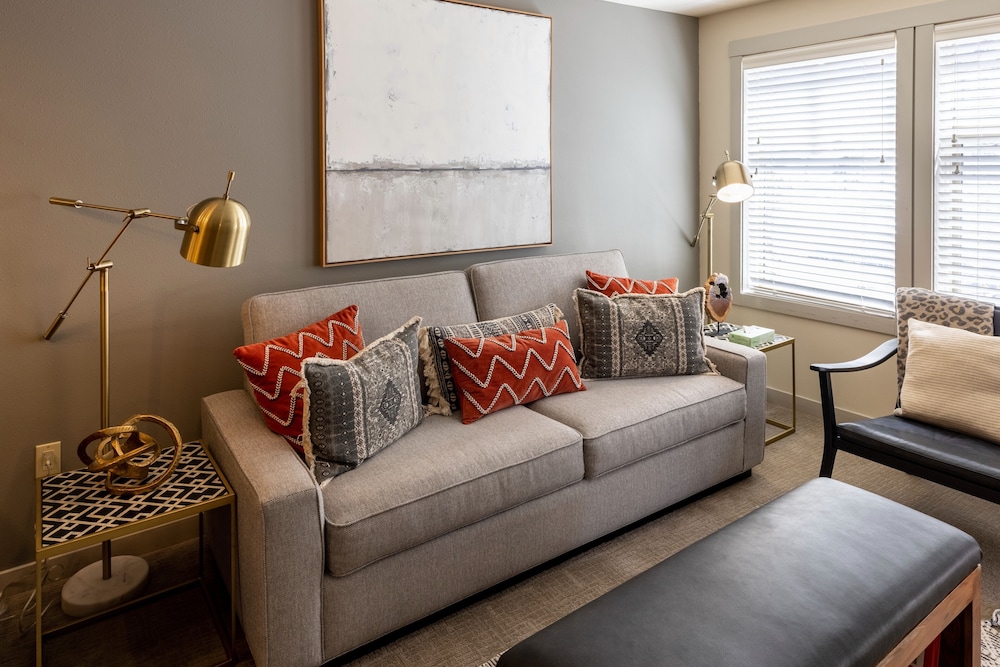 Eagle Springs East 1 & 2 Bedroom Condos