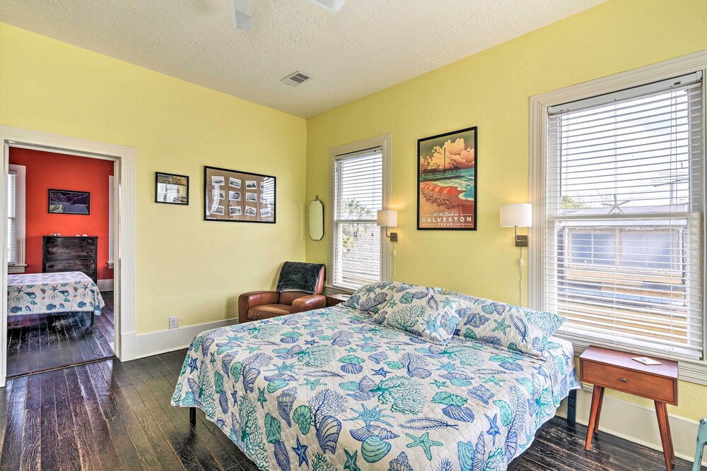 Historic Galveston Hideaway, Walk to the Beach!