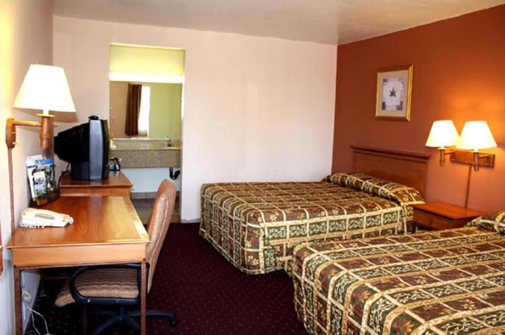 Escondido Lodge - Property Image 36
