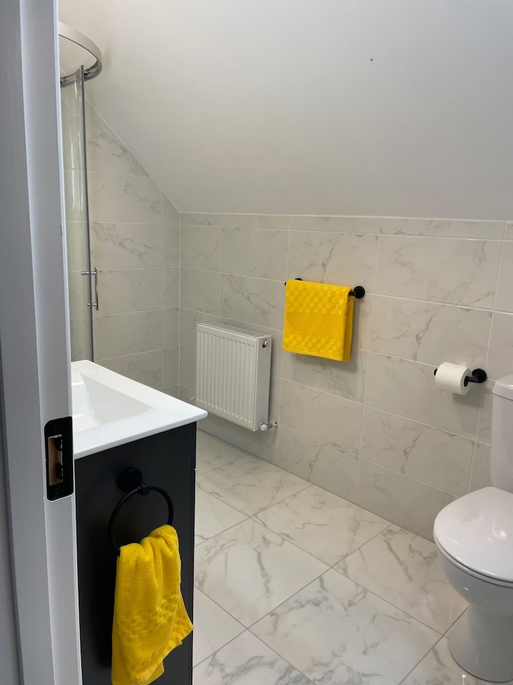 Spacious 5Br Home - Country View - Close to Galway