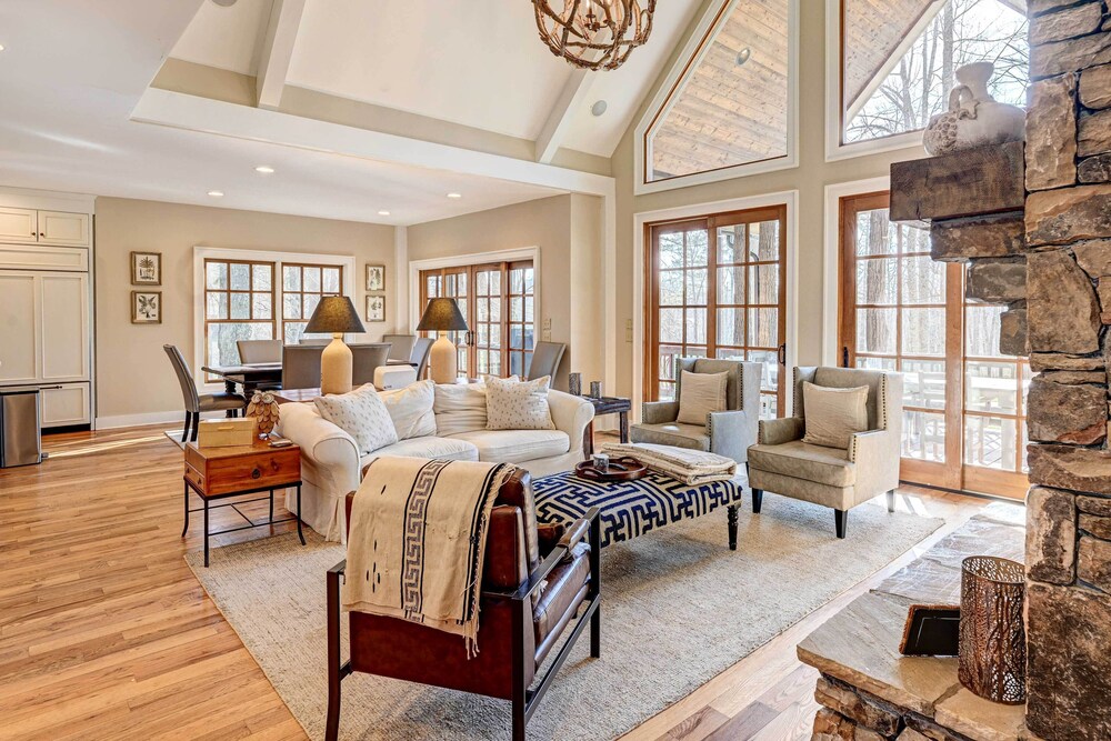 Spacious Cashiers Vacation Rental on Golf Course!