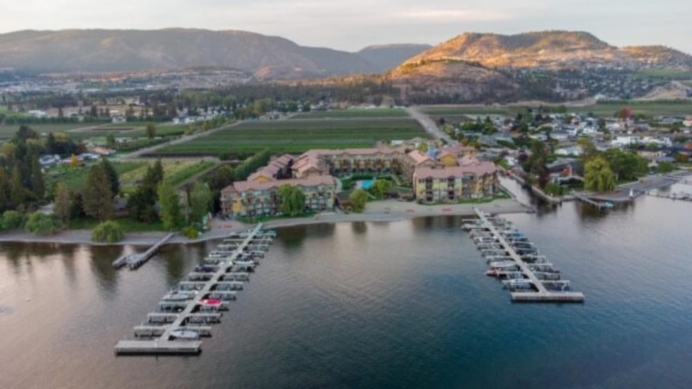 Beachfront Lakeview Condo at Barona