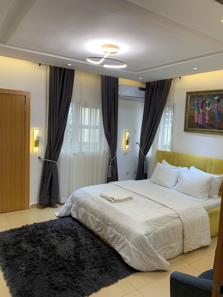 Signature apartments view 3
