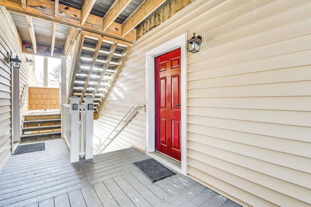 4 Mi to Stowe Mountain Resort: Studio w/ Balcony