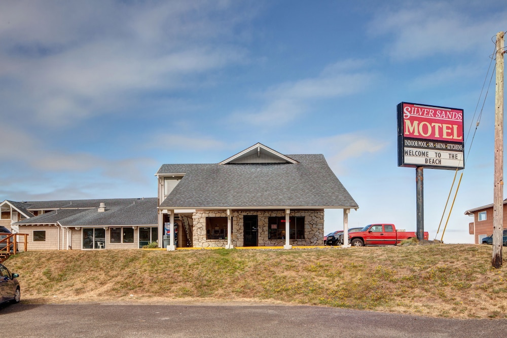 Silver Sands Motel