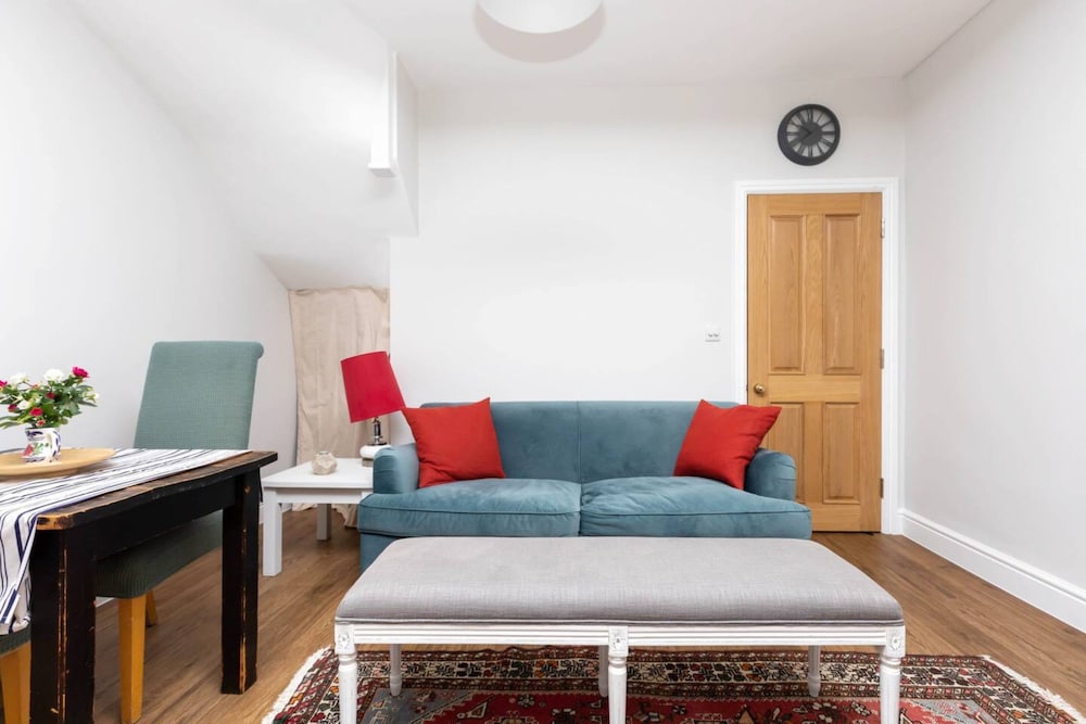 Homely 1 Bedroom Apartment in Fulham!