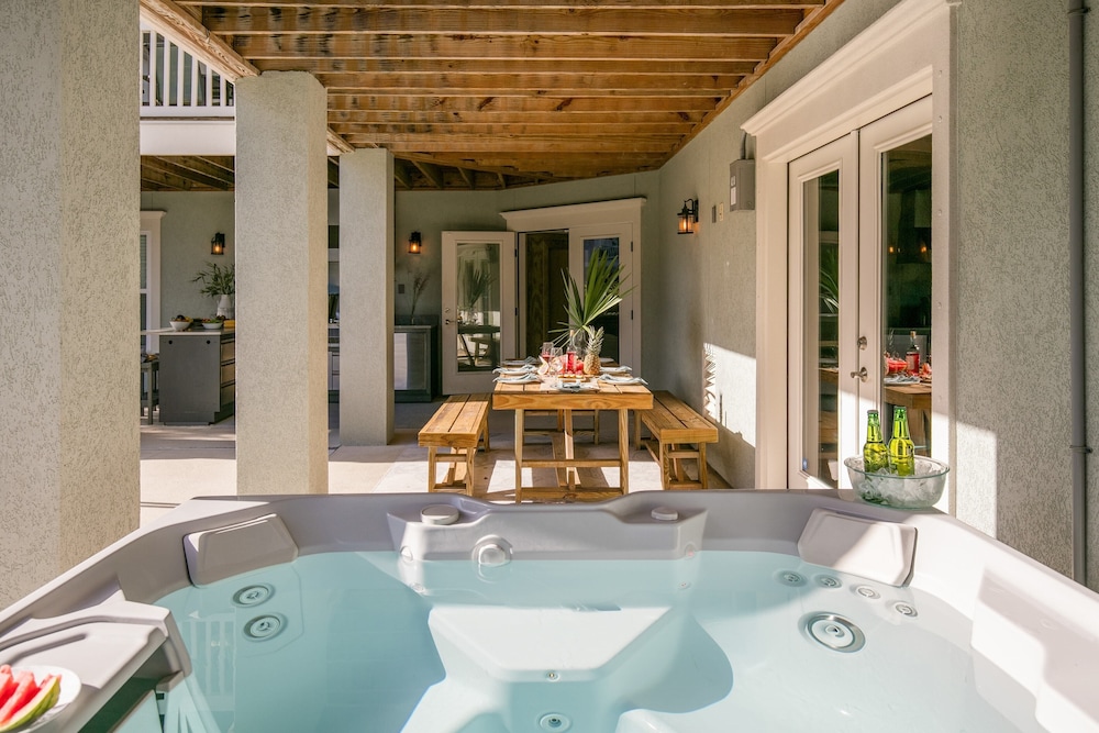 Sweetbay by Avantstay 1 Min Walk to Beach + Pool view 2