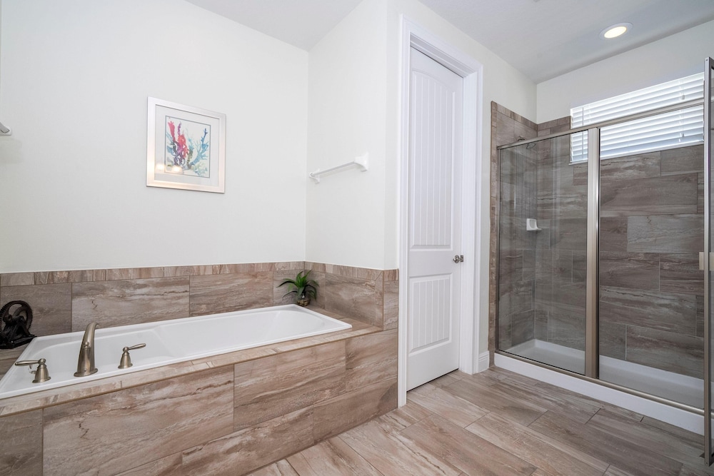 421 NP - Exquisite Retreat at Encore Resort