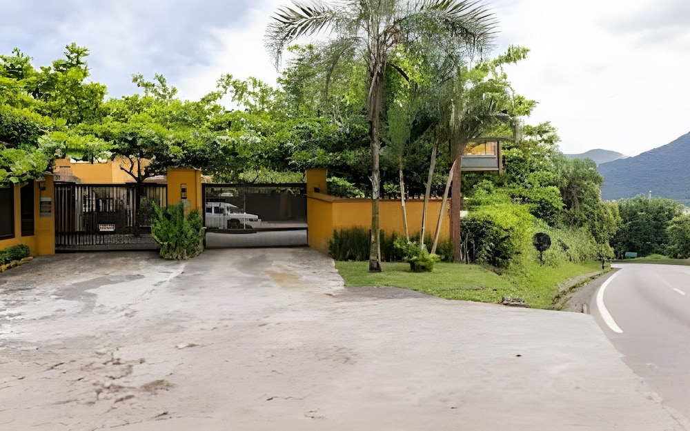 Linda casa em Boiçucanga