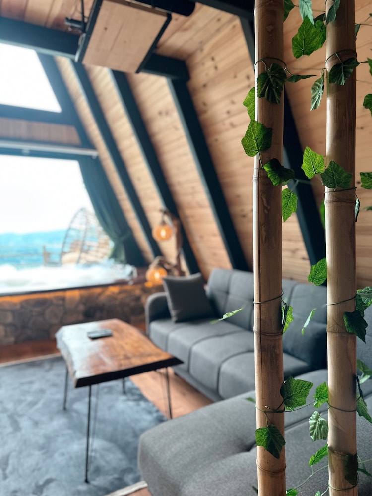 Niva Suit Bungalov view 4