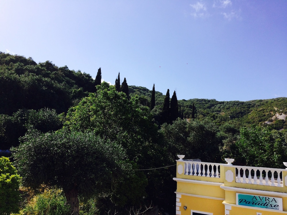 Avra Paradise Aparthotel