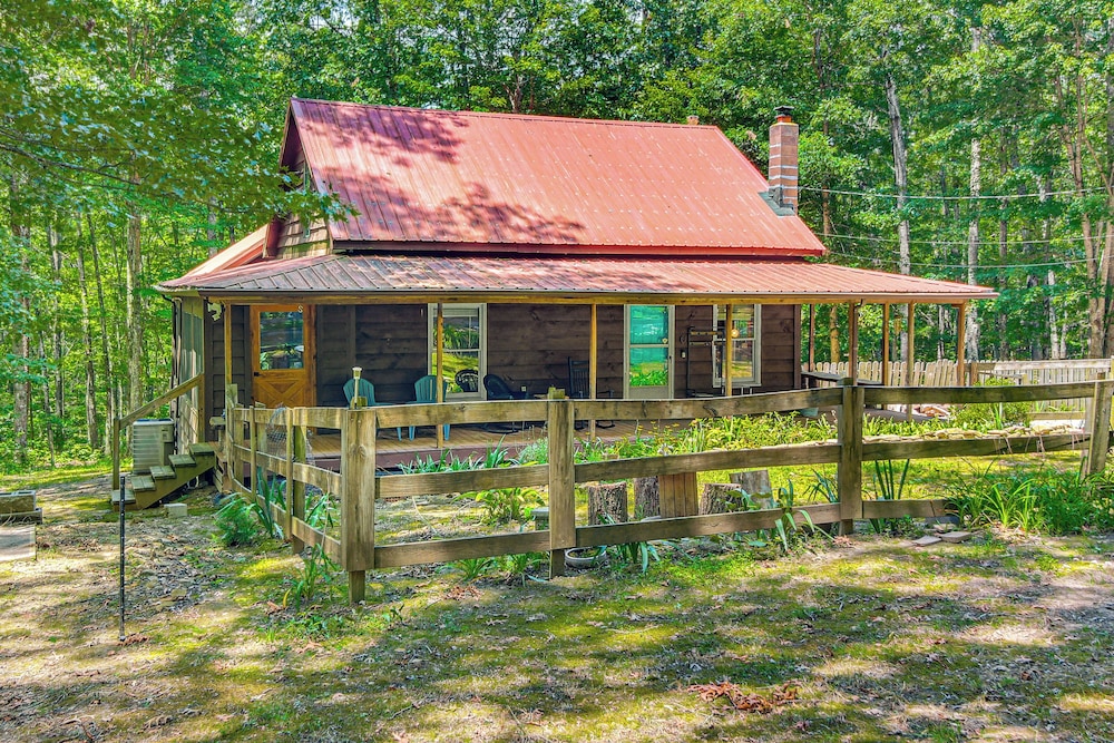 Sunroom, Grill & Wraparound Porch: Jamestown Home