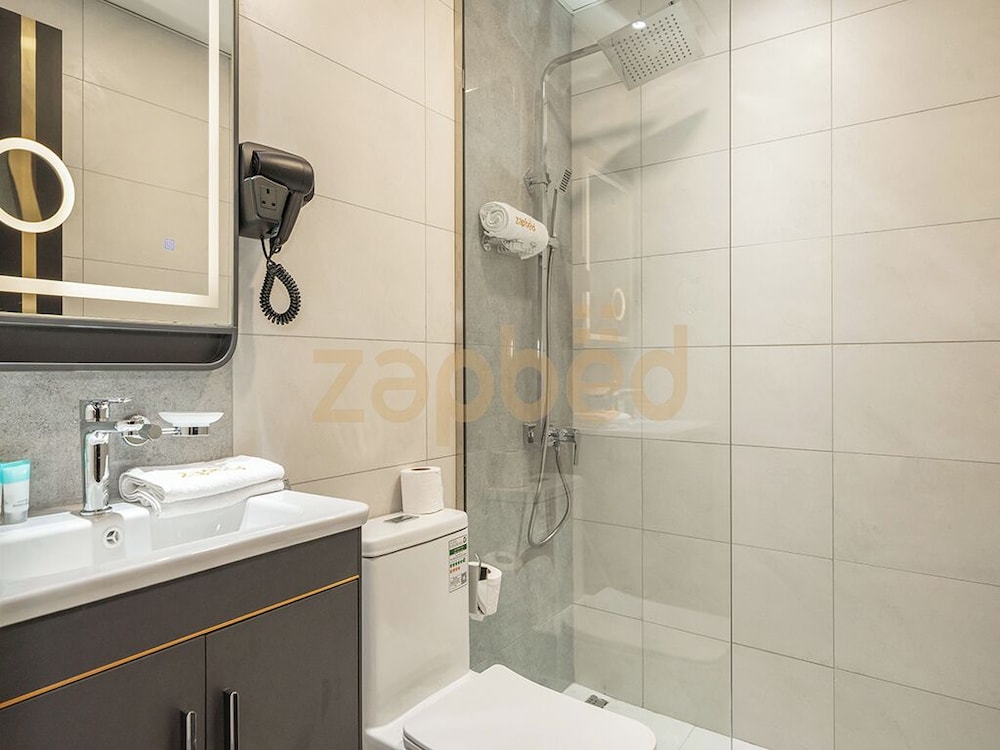 Zapbed-Modern Studio Petalz By Danube