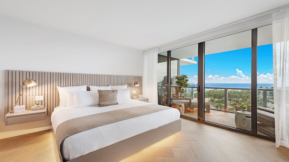 Luxury Vacation Rentals in South Beach by LRMB