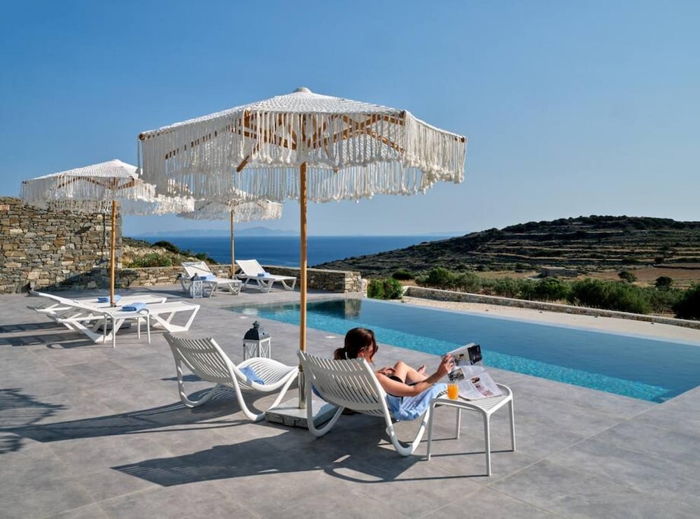 La Vitalite Luxury Villa in Paros view 4