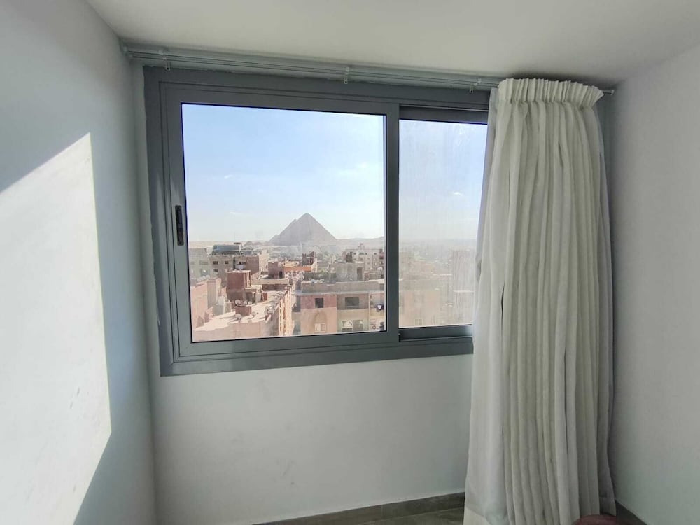Legend Pyramids Inn