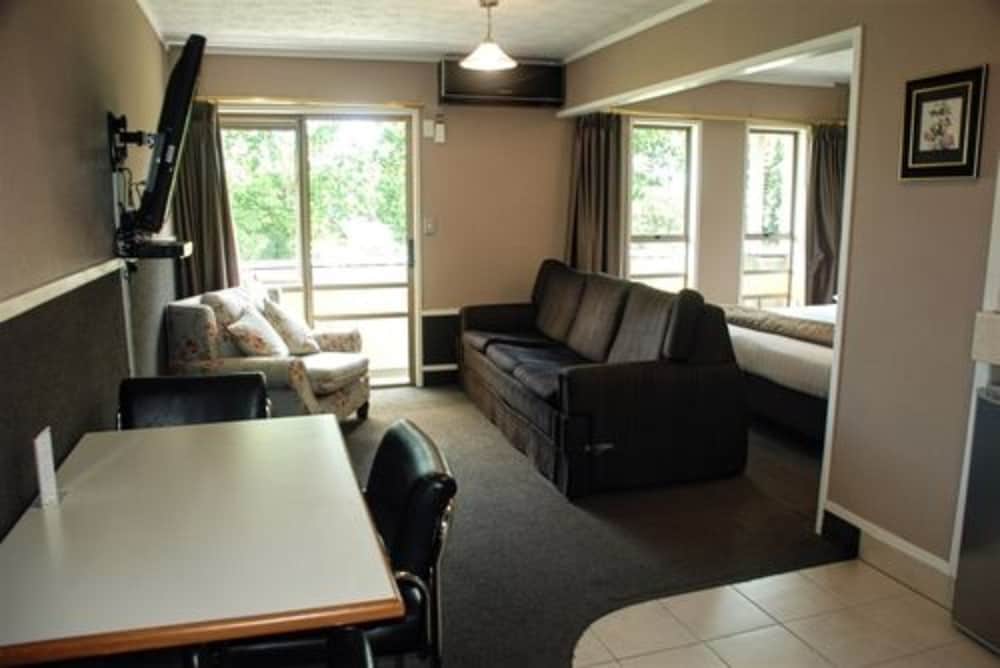 Fountain City Motor Inn