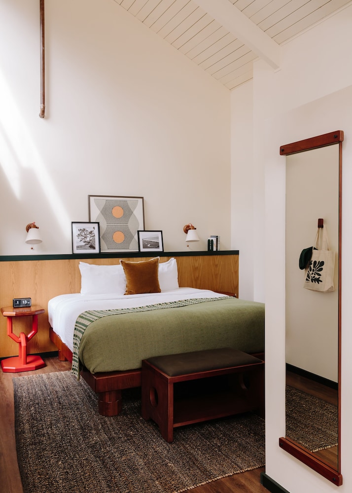 Lodge At Marconi 25