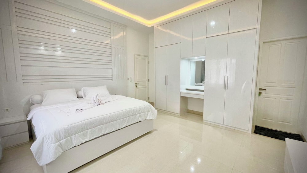 RRR Luxury Villas
