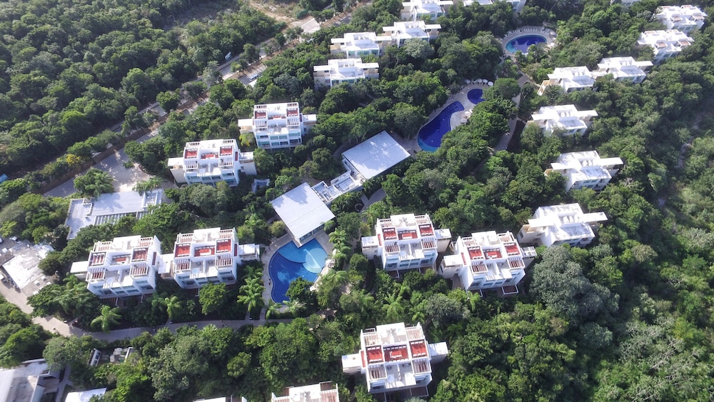 Cancun Vacations - Bahia Principe Luxury Sian Ka'an - Adults Only - All Inclusive - Property Image 1