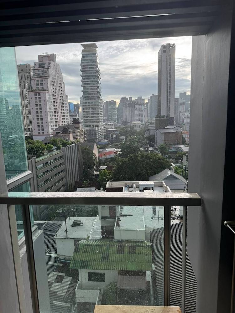 Free Airport Pick Up Rooftop Pool Jacuzzi Gym BTS Emqartier Shopping Mall