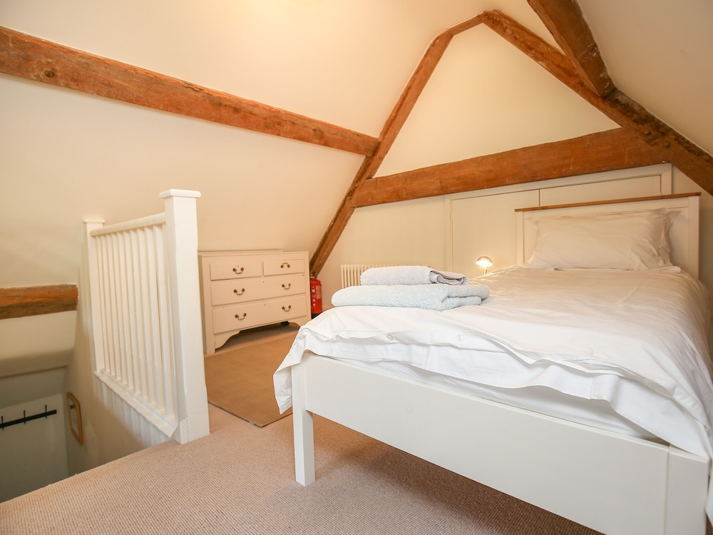 Kings Cottage - South view 2