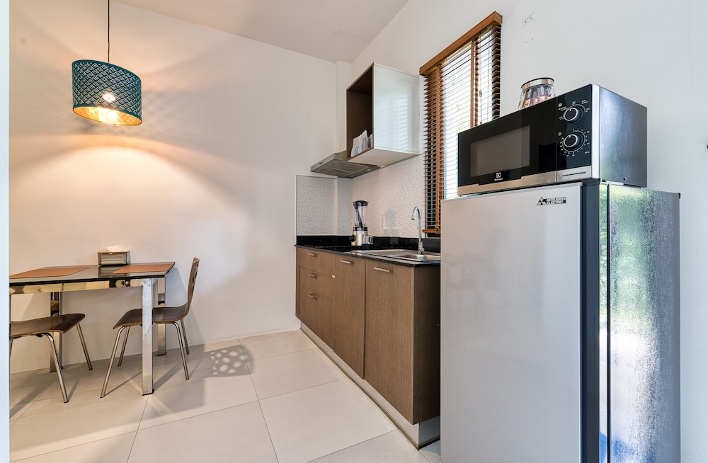 Baan Rawee Apartments