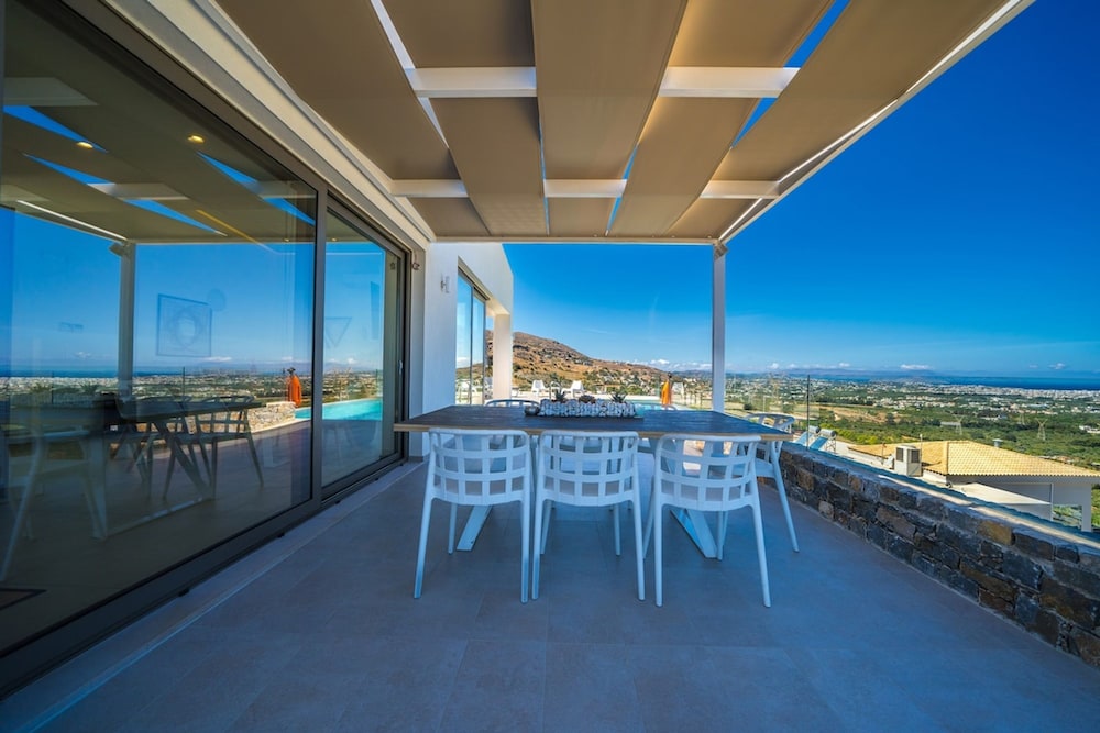 Villa Con Vista- Heated Pool 4 bdr Sleeps 8