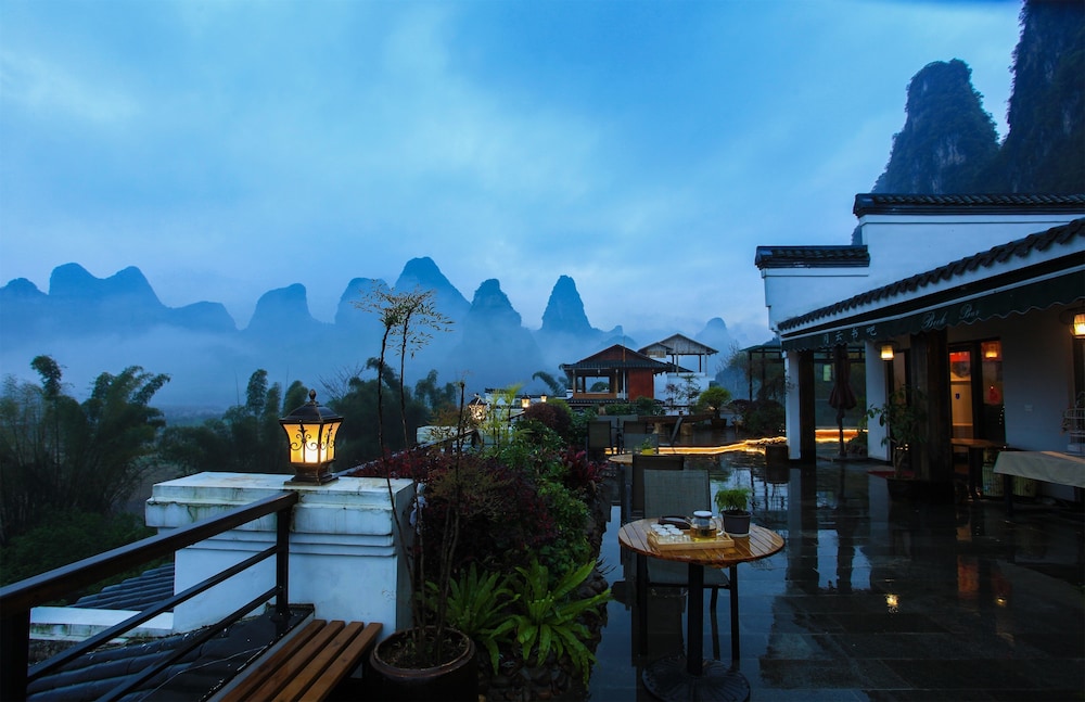 Yangshuo Xingping Island Resort
